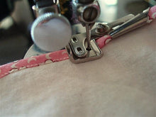 Load image into Gallery viewer, Bias Binder, Singer (Vintage Original)