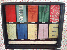 Load image into Gallery viewer, Singer Fashion Aids Attachments Case (Vintage Original)