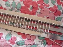 Load image into Gallery viewer, Fagoter Singercraft, Singer (Vintage Original)
