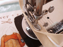 Load image into Gallery viewer, Zipper Cording Foot, Narrow (New)