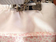 Load image into Gallery viewer, Ruffler Gathering Attachment, Singer (Vintage Original)