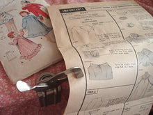 Load image into Gallery viewer, Gripper, Singer (Vintage)