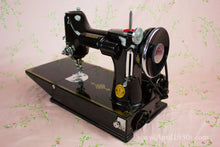 Load image into Gallery viewer, Singer Featherweight 221 Sewing machine, 1933 AD545***