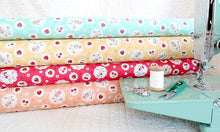Load image into Gallery viewer, Fabric, French Poodle Doily, 30's Collection - FAT QUARTER BUNDLE