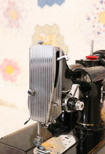Load image into Gallery viewer, Singer Featherweight 222K Sewing Machine EJ9130**