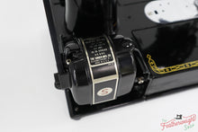 Load image into Gallery viewer, Singer Featherweight 222K Sewing Machine EK632***