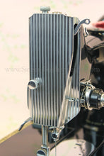 Load image into Gallery viewer, Singer Featherweight 222K Sewing Machine EM602***