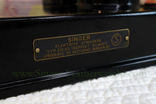 Load image into Gallery viewer, Singer Featherweight Swedish 221K Sewing Machine, EH239***