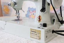 Load image into Gallery viewer, Singer Featherweight 221 Sewing Machine, WHITE FA205***