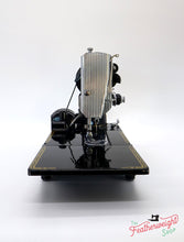 Load image into Gallery viewer, Singer Featherweight 222K 1957 - EM603***