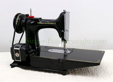 Load image into Gallery viewer, Singer Featherweight 222K Sewing Machine EL682***