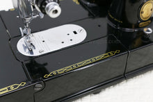 Load image into Gallery viewer, Singer Featherweight 222K Sewing Machine EL682***