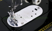 Load image into Gallery viewer, Singer Featherweight 222K Sewing Machine EL682***