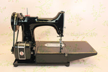 Load image into Gallery viewer, Singer Featherweight 222K Sewing Machine EM602***