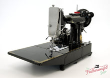Load image into Gallery viewer, Singer Featherweight 222K Sewing Machine EM960***