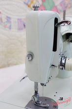 Load image into Gallery viewer, Singer Featherweight 221K Sewing Machine, WHITE EV964***