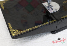 Load image into Gallery viewer, Singer Featherweight 221K Sewing Machine, French EF909***