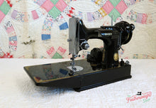 Load image into Gallery viewer, Singer Featherweight 221K Sewing Machine, EH629***
