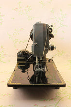 Load image into Gallery viewer, Singer Featherweight 222K Sewing Machine EP542***