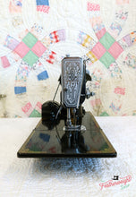 Load image into Gallery viewer, Singer Featherweight 221 Sewing machine, 1935 AD880***