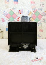 Load image into Gallery viewer, Singer Featherweight 221 Sewing machine, 1935 AD880***