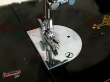 Load image into Gallery viewer, Singer Featherweight 221 Sewing machine, 1935 AD880***
