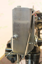 Load image into Gallery viewer, Singer Featherweight 222K Sewing Machine EP542***