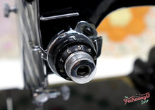 Load image into Gallery viewer, Singer Featherweight 222K Sewing Machine EK6362**
