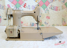 Load image into Gallery viewer, Singer Featherweight 221 Sewing Machine, TAN ES876***