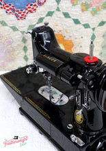 Load image into Gallery viewer, Singer Featherweight 222K Sewing Machine EN136***