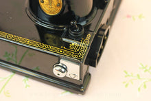 Load image into Gallery viewer, Singer Featherweight 221 Sewing machine, 1933 AD546***
