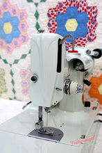 Load image into Gallery viewer, Singer Featherweight 221K Sewing Machine, WHITE EV942***