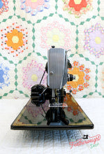 Load image into Gallery viewer, Singer Featherweight 221 Sewing Machine, AK774***