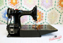 Load image into Gallery viewer, Singer Featherweight 221 Sewing Machine, AK774***