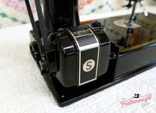 Load image into Gallery viewer, Singer Featherweight 221 Sewing Machine, AK774***