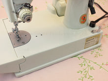 Load image into Gallery viewer, Singer Featherweight 221 Sewing Machine, WHITE FA128***