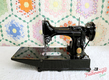 Load image into Gallery viewer, Singer Featherweight 222K Sewing Machine, RED "S" ER022***