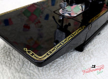 Load image into Gallery viewer, Singer Featherweight 222K Sewing Machine EM957***