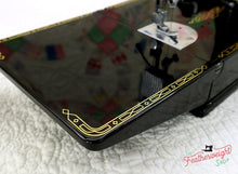 Load image into Gallery viewer, Singer Featherweight 221K Sewing Machine EL539***