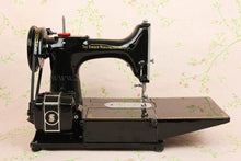 Load image into Gallery viewer, Singer Featherweight 222K Sewing Machine EM601***