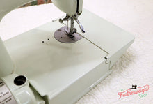 Load image into Gallery viewer, Singer Featherweight 221K Sewing Machine, WHITE EV993***