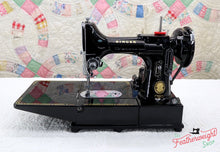 Load image into Gallery viewer, Singer Featherweight 222K Sewing Machine EK6296**
