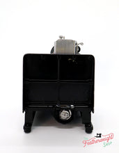 Load image into Gallery viewer, Singer Featherweight 222K Sewing Machine EM9573**