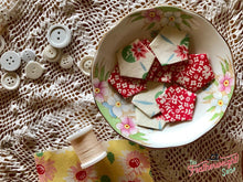 Load image into Gallery viewer, 1" Inch Pentagon Iron-On Papers For English Paper Piecing x 100