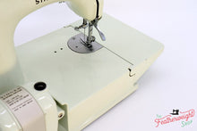 Load image into Gallery viewer, Singer Featherweight 221 Sewing Machine, WHITE EV986***