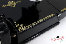 Load image into Gallery viewer, Singer Featherweight 221 Sewing machine, "First-Run" 1933 AD549***