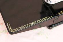 Load image into Gallery viewer, Singer Featherweight 222K Sewing Machine EJ916***