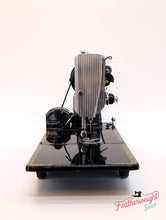Load image into Gallery viewer, Singer Featherweight 222K Sewing Machine EJ909***