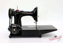 Load image into Gallery viewer, Singer Featherweight 222K Sewing Machine EM6024**