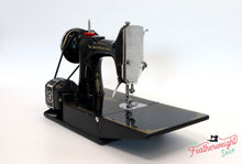 Load image into Gallery viewer, Singer Featherweight 221 Sewing machine, "First-Run" 1933 AD549***